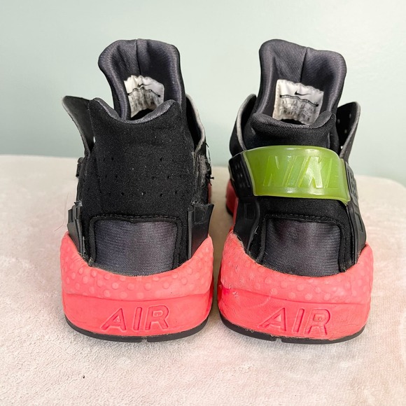 Nike Air Huarache Men's Black Hyper Punch Pink Sportswear Sneaker Shoes Size 8.5 - Picture 12 of 15